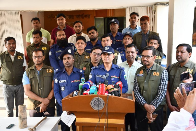 পাবনায় দাদি নাতনিকে হত্যার রহস্য উদঘাটন, গ্রেফতার ১