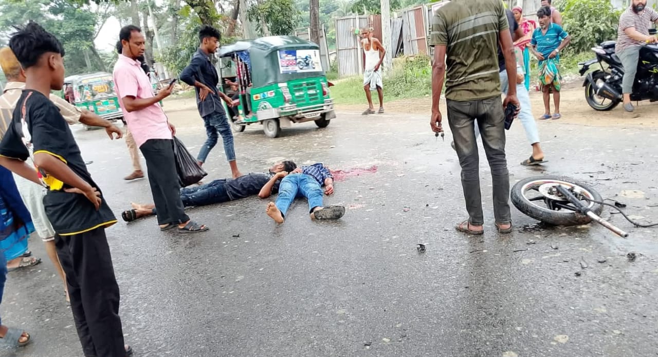 নোয়াখালীতে ট্রাকের ধাক্কায় সাবেক যুবনেতা নিহত