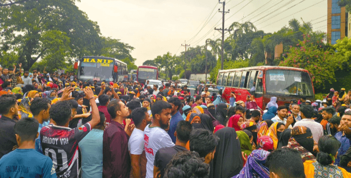 ঢাকা-চট্টগ্রাম মহাসড়ক অবরোধ, ১২ কিলোমিটার যানজট