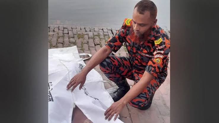 খানজাহান আলীর দিঘিতে কুমিরে টেনে নিয়ে যাওয়া শিশুর মরদেহ উদ্ধার