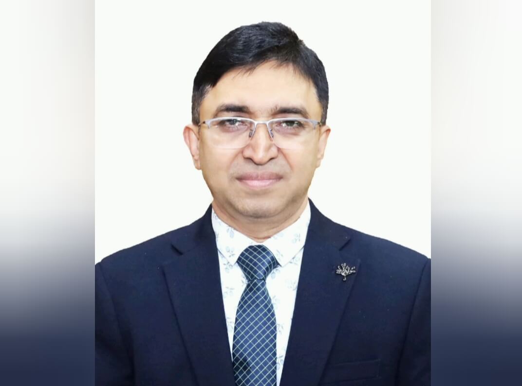 জনবান্ধব প্রশাসক থেকে রংপুর বিভাগের শ্রেষ্ঠ জেলা প্রশাসক মোহাম্মদ নায়িরুজ্জামান