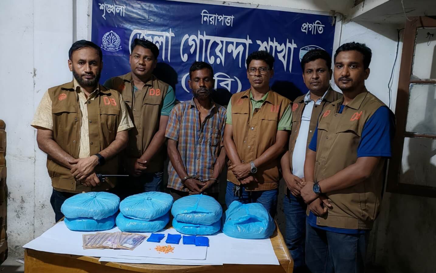 নোয়াখালীতে মেকানিক দোকানেই চলছিল মাদক কারবার, গ্রেপ্তার-১
