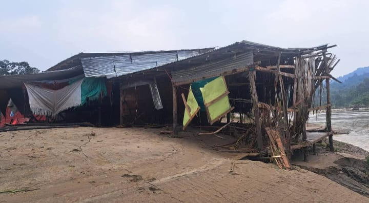 রাঙ্গামাটিতে বন্যা পরিস্থিতি কিছুটা উন্নতি হলেও পানিবন্দী এখনো ১৫ হাজার মানুষ ক্ষয়ক্ষতি প্রায় ১২ কোটি টাকা